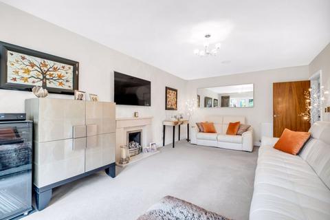 12 Hazeltree Drive, Sutton Coldfield, B75 5DE