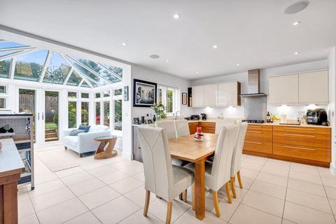 12 Hazeltree Drive, Sutton Coldfield, B75 5DE