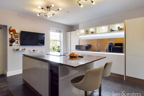 2 bedroom apartment for sale - Castle Street - LOW SERVICE CHARGE