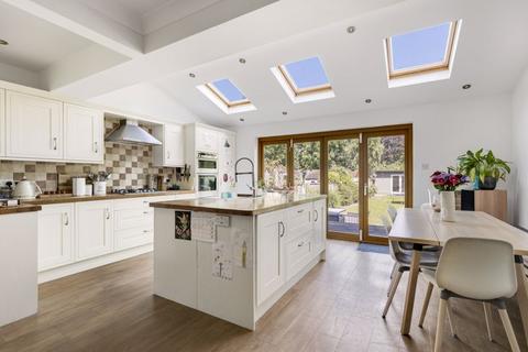 70 Esher Road, East Molesey, KT8 0AD