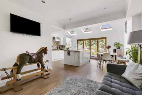 70 Esher Road, East Molesey, KT8 0AD