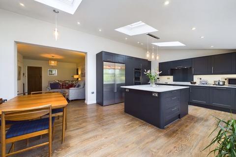 21 Cross Road, Tadworth, KT20 5ST