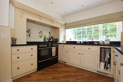 391c Ham Green, Holt, Trowbridge, BA14 6PZ