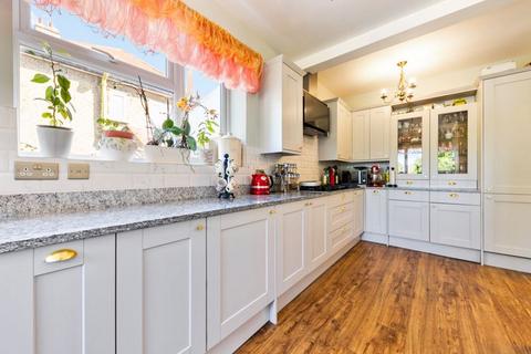 32 Willis Avenue, Sutton, SM2 5HS