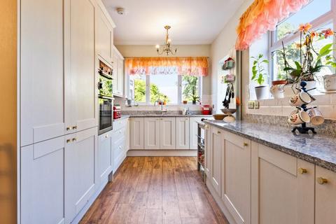 32 Willis Avenue, Sutton, SM2 5HS