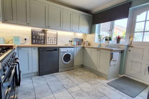 53 Eagle Way, Abbeydale, Gloucester, GL4 4WS