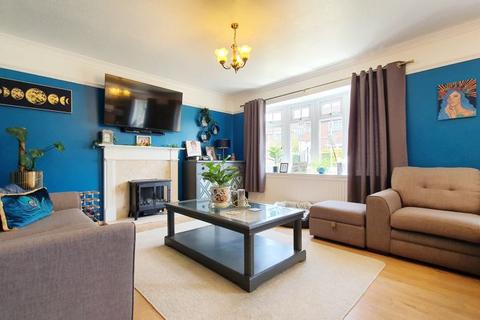 53 Eagle Way, Abbeydale, Gloucester, GL4 4WS