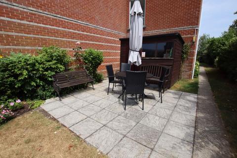 1 bedroom retirement property for sale - CHRISTCHURCH
