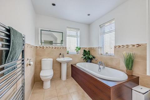 undefined, Hexton Road, Barton Le Clay, Bedfordshire, MK45 4JY