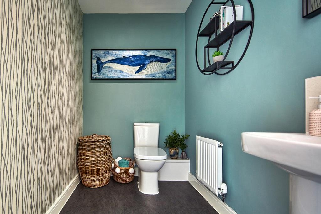 Spacious cloakroom