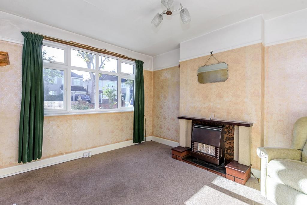 Wyncham Avenue, Sidcup, DA15 3 bed semidetached house for sale £435,000