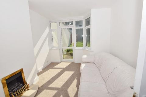 3 bedroom semi-detached house to rent, Barnes Hill, Birmingham