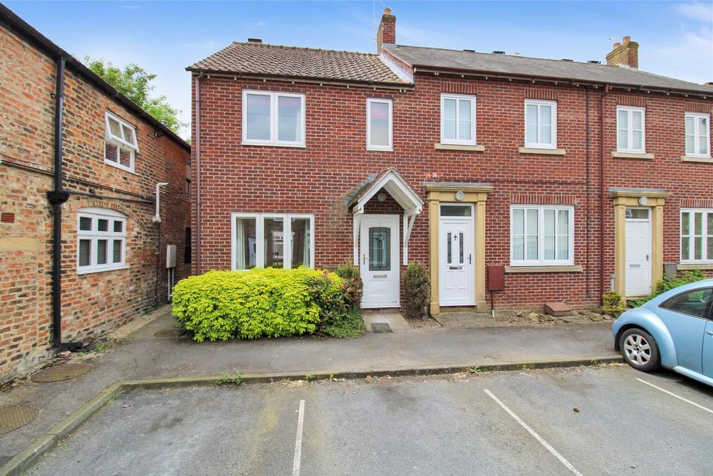Wellington Gardens, Ripon 3 bed end of terrace house for sale £218,500