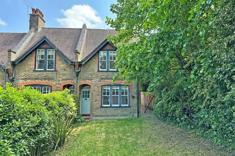 1 Brighton Terrace, Redhill, RH1 6EU