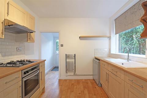 1 Brighton Terrace, Redhill, RH1 6EU