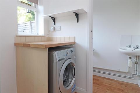 1 Brighton Terrace, Redhill, RH1 6EU