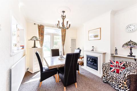 63 Bridge End, London, E17 4ER