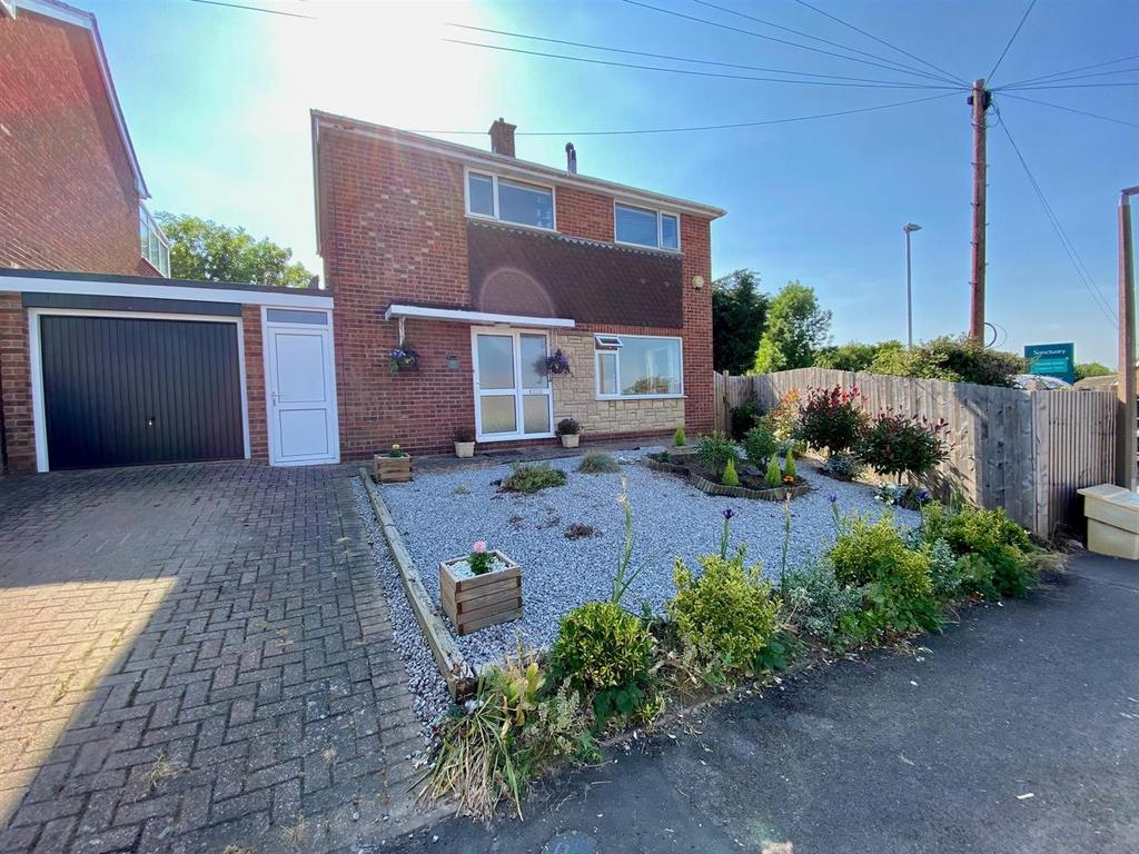 Broadlands Drive, Malvern 3 bed detached house for sale £335,000