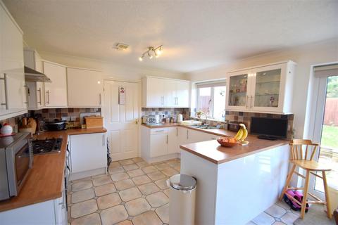 32a Meadow Close, Coychurch, Bridgend, CF35 5HH