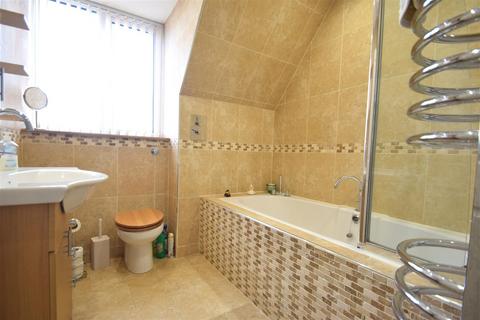 32a Meadow Close, Coychurch, Bridgend, CF35 5HH