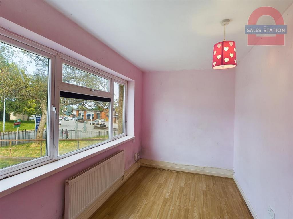 Abergele Road, Rumney, Cardiff 2 bed flat £80,000