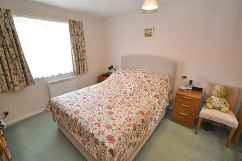9 Caesar Green, Dorchester, DT1 2RJ