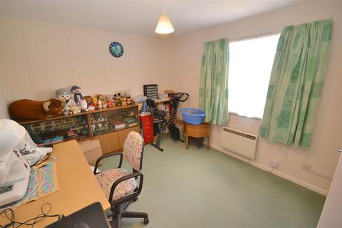 9 Caesar Green, Dorchester, DT1 2RJ