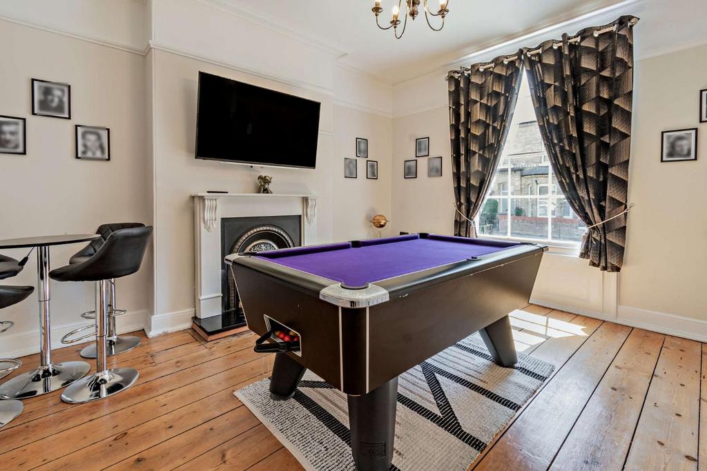 Penleys Grove Street, York 5 bed end of terrace house for sale £800,000