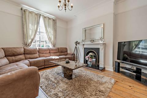 5 bedroom end of terrace house for sale, Penleys Grove Street, York