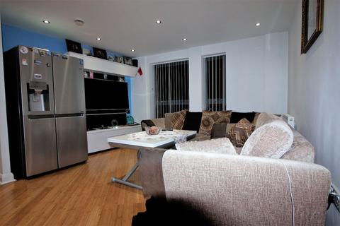 2 bedroom flat for sale, 2 Bedroom Flat, City House , Croydon CR0 2NT