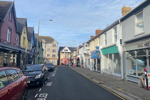 Retail property (high street) for sale - Retail/Business Unit with Living Accomodation, 5 Well Street, Porthcawl, CF36 3BE