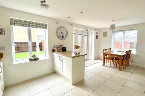1 Clos Taylor, Coity, Bridgend, CF35 6GQ