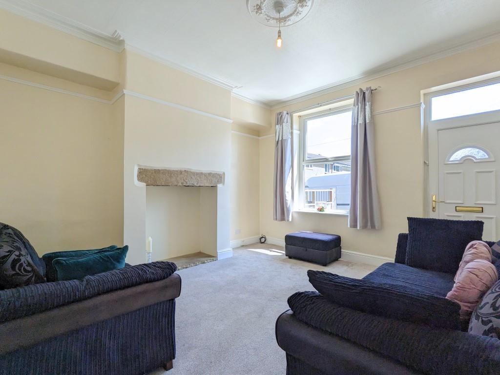 Parkside Terrace, Cullingworth, Bradford, BD13 5AD 3 bed terraced house