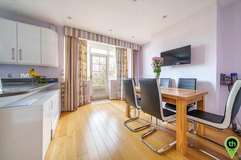 180 Broadfields Avenue, Edgware, HA8 8TF