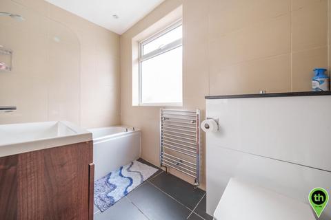 180 Broadfields Avenue, Edgware, HA8 8TF