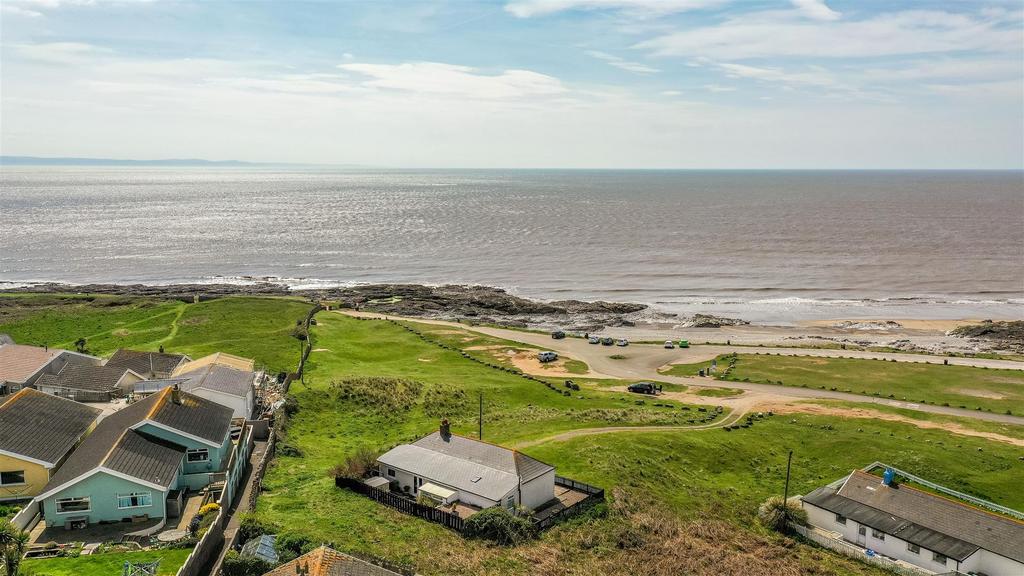 West Winds, OgmorebySea, Bridgend County Borough, CF32 0QA 3 bed