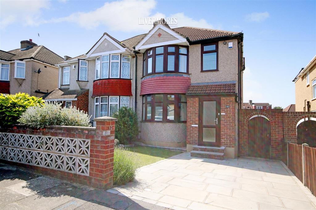 Waltham Close, Dartford 4 bed semidetached house for sale £525,000