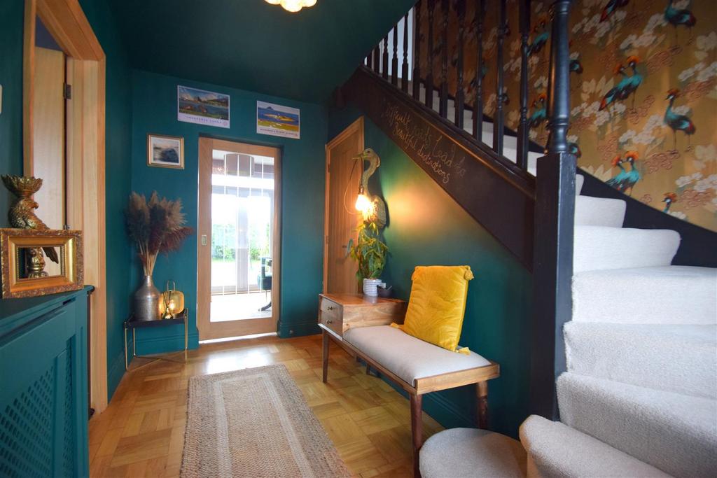 Island Farm Road, Bridgend County Borough, CF31 3LG 4 bed detached