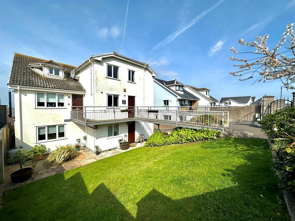 Rivermouth Court, Main Road, OgmorebySea, CF32 0PD 2 bed apartment