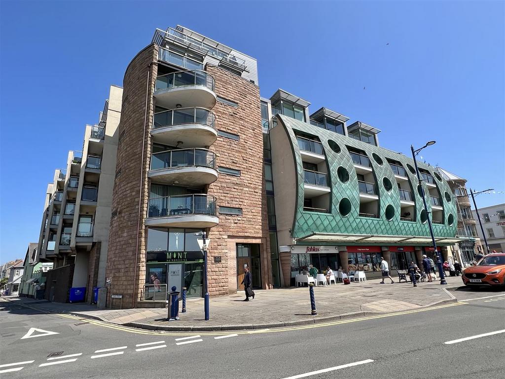 Esplanade House, Porthcawl, Bridgend County Borough, CF36 3YE 2 bed