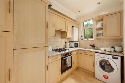 1 bedroom apartment for sale, Queens Road, Tankerton, Whitstable