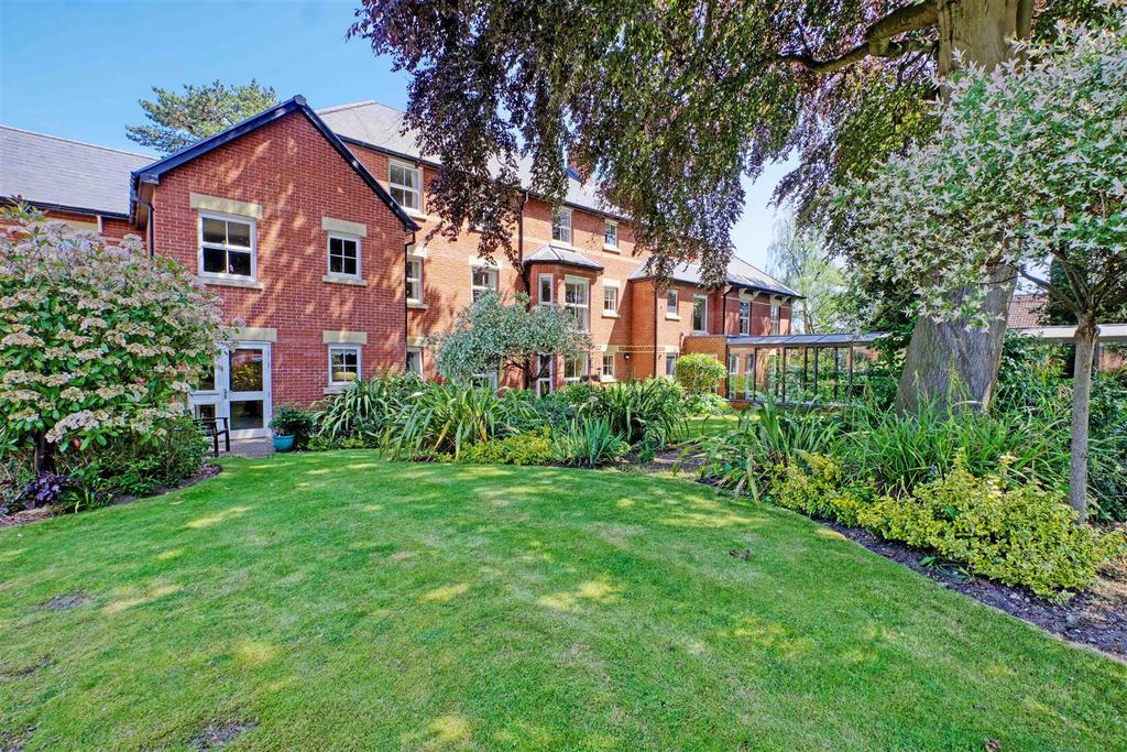 CB-MCS-Flat 2 Wilton Court CV8 1 RXCB-MCS-Flat 2 Wi