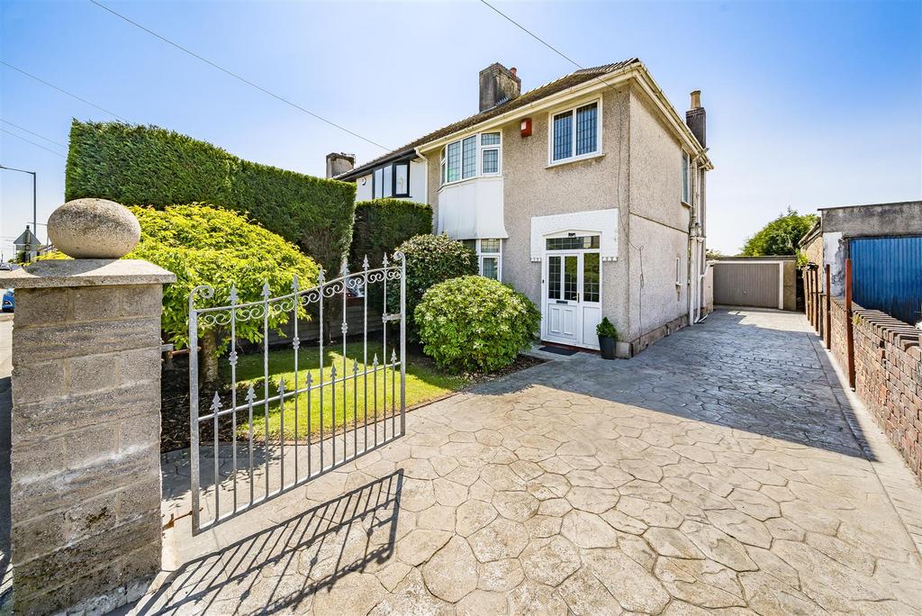 Middle Road, Gendros, Swansea 3 bed semidetached house for sale £180,000