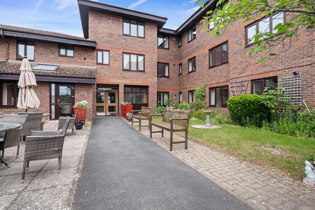 Tiddington Court, Knights Lane, Tiddington, StratfordUponAvon 1 bed