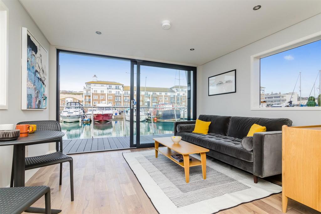 Brighton Marina Village, Brighton, BN2 1 bed houseboat for sale £198,000