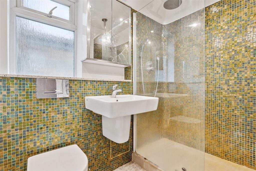 Ashbourne Grove, W4 - FOR SALE