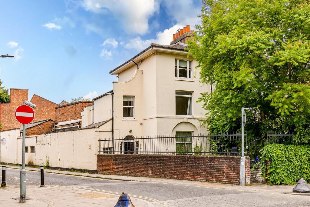 Southampton Way 45, Flat 3-8.jpg