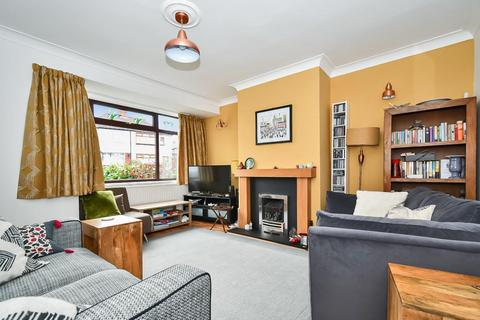 5 Benton Park Drive, Rawdon, Leeds, LS19 6AN