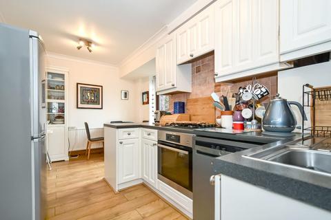 5 Benton Park Drive, Rawdon, Leeds, LS19 6AN