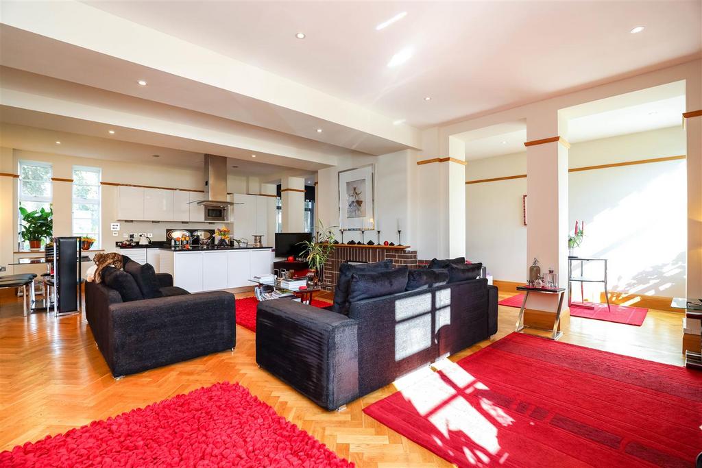 15-woodlands-hayes-point-hayes-1-bed-flat-205-000